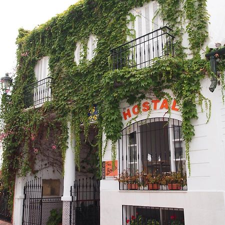 Hostal Tres Soles Nerja Exterior photo
